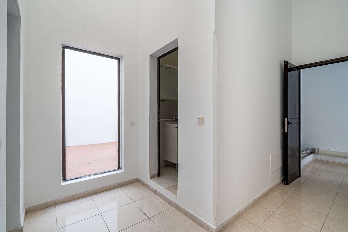 2 bedroom Flat for sale in Arrecife - € 210,000 (Ref: 10097448)