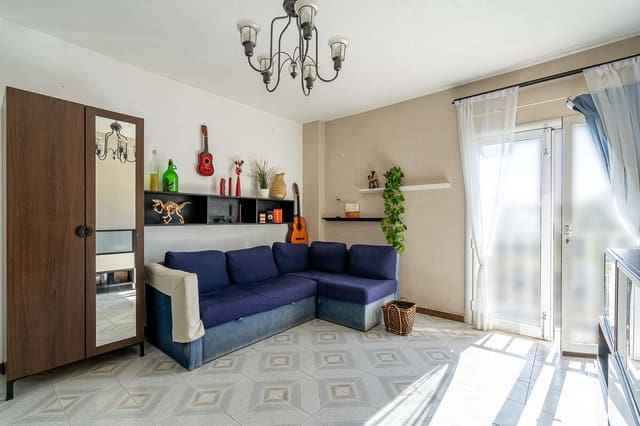 Piso de 3 habitaciones en Arrecife en venta - 225.000 € (Ref: 10108703)
