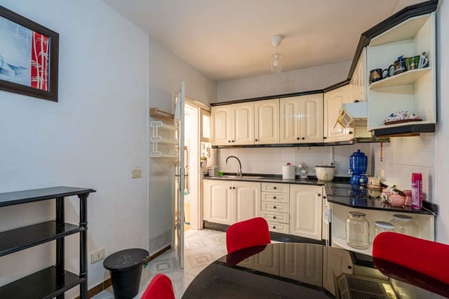 Piso de 3 habitaciones en Arrecife en venta - 225.000 € (Ref: 10108703)