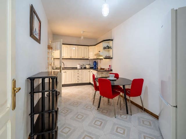 Piso de 3 habitaciones en Arrecife en venta - 225.000 € (Ref: 10108703)