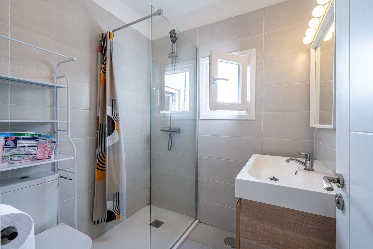 2 bedroom Flat for sale in Arrecife - € 195,000 (Ref: 10131046)