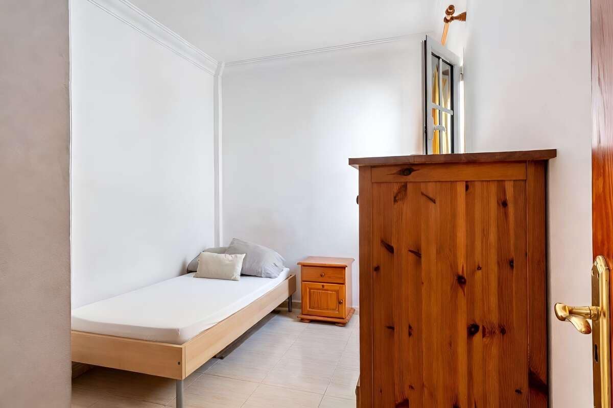 2 bedroom Flat for sale in Arrecife with garage - € 189,000 (Ref: 10131048)