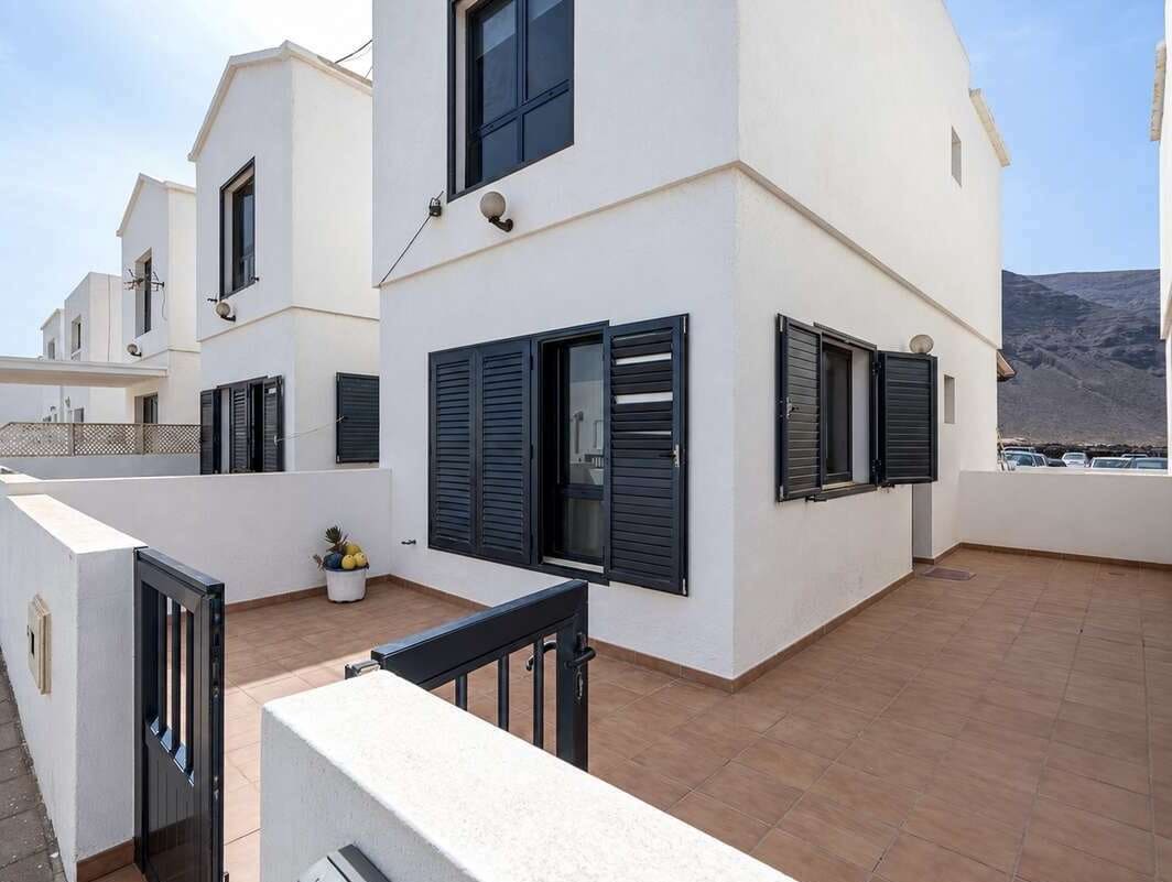 2 Zimmer Doppelhaus zu verkaufen in Orzola - 245.000 € (Ref: 10138995)