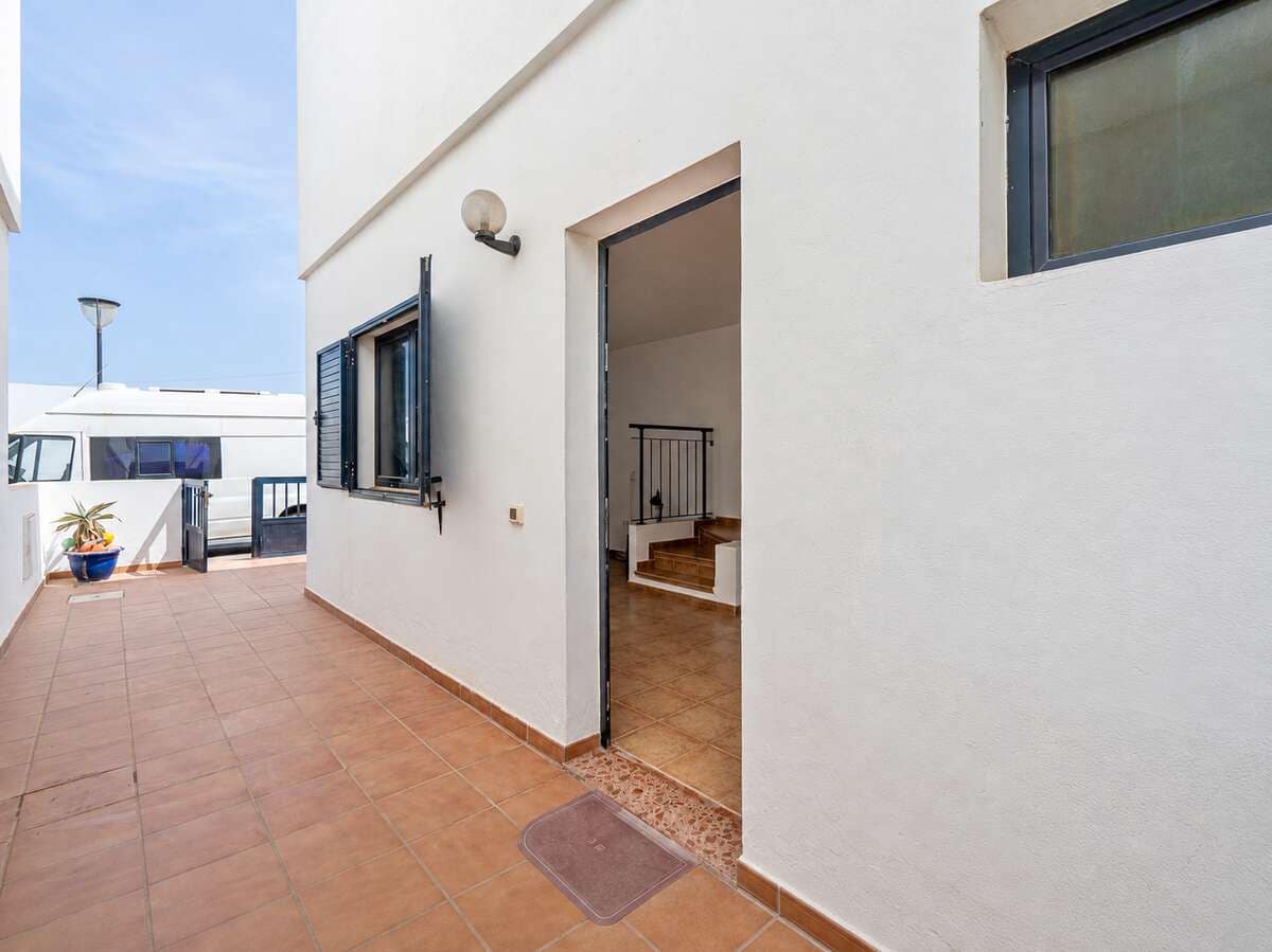 2 Zimmer Doppelhaus zu verkaufen in Orzola - 245.000 € (Ref: 10138995)