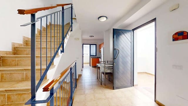 2 slaapkamer Halfvrijstaande villa te koop in Orzola, Haría - € 245.000 (Ref: 10138995)