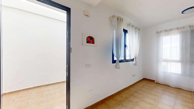 2 slaapkamer Halfvrijstaande villa te koop in Orzola, Haría - € 245.000 (Ref: 10138995)