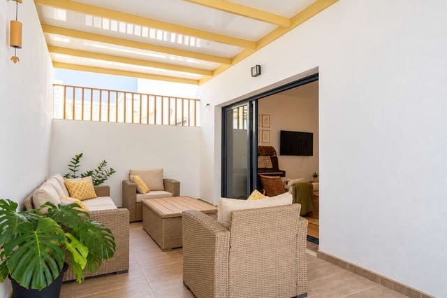 Semi-Rækkehus til salg i Costa Teguise, Teguise med garage - € 355.450 (Ref: 10148220)