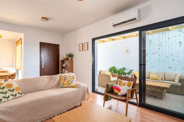 Semi-Rækkehus til salg i Costa Teguise, Teguise med garage - € 355.450 (Ref: 10148220)