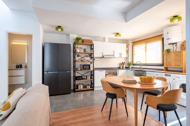 2 soverom Kjedet enebolig til salgs i Costa Teguise, Teguise med garasje - € 355 450 (Ref: 10148220)