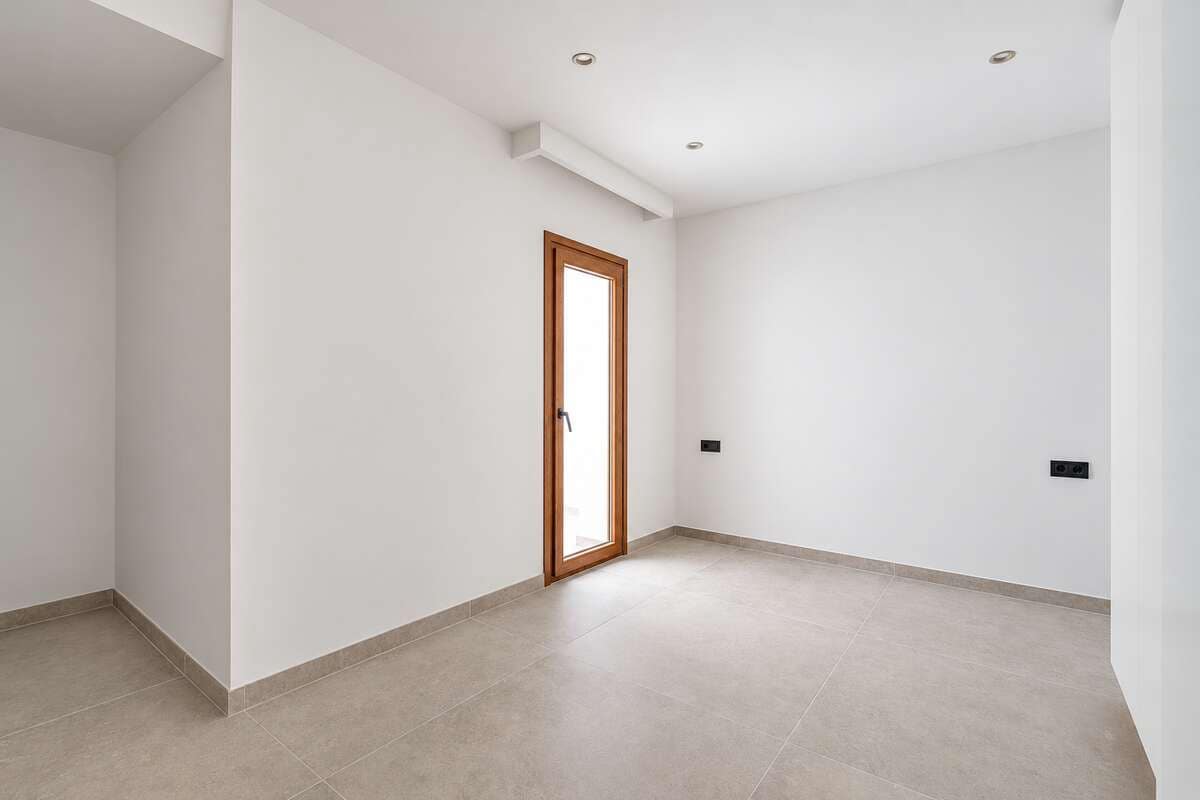 2 bedroom Flat for sale in Arrecife - € 299,000 (Ref: 10157098)