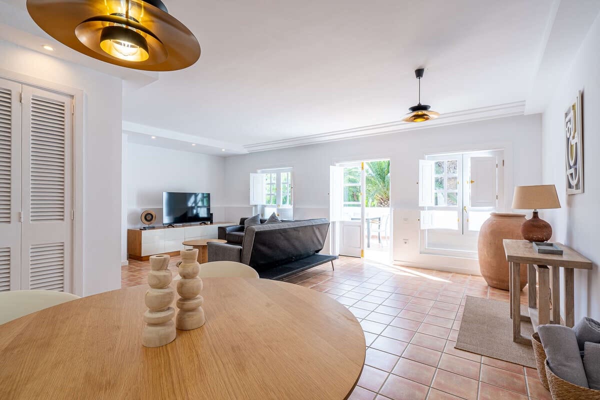 2 bedroom Apartment for sale in Costa Teguise - € 399,000 (Ref: 10157100)