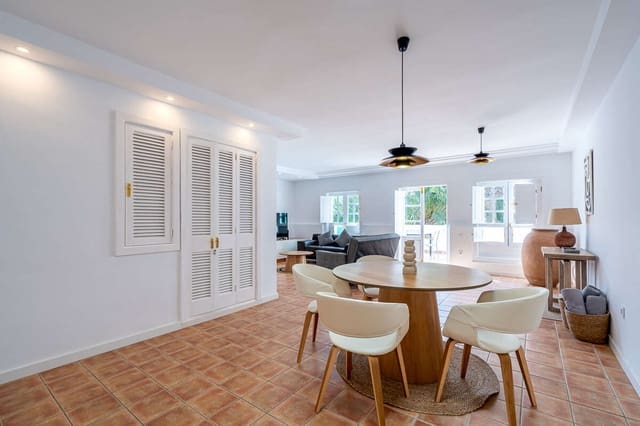 2 soveværelse Lejlighed til salg i Costa Teguise, Teguise - € 399.000 (Ref: 10157100)