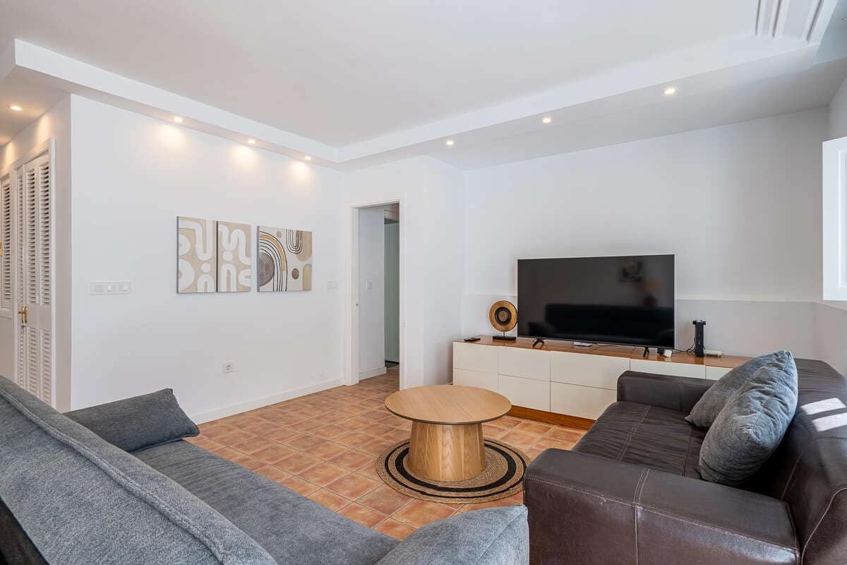 2 bedroom Apartment for sale in Costa Teguise - € 399,000 (Ref: 10157100)