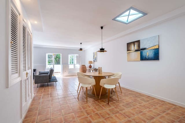 2 soveværelse Lejlighed til salg i Costa Teguise, Teguise - € 399.000 (Ref: 10157100)