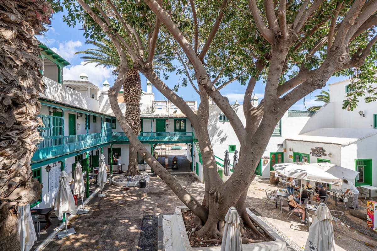 2 bedroom Apartment for sale in Costa Teguise - € 399,000 (Ref: 10157100)