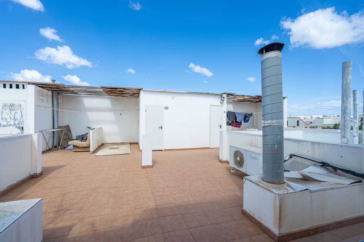 1 soverom Leilighet til salgs i Arrecife - € 179 000 (Ref: 10170448)