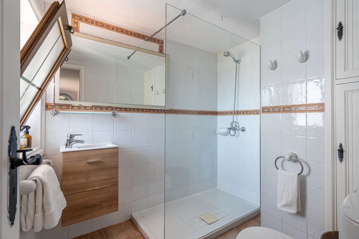 5 bedroom Villa for sale in Masdache with garage - € 685,000 (Ref: 10174847)