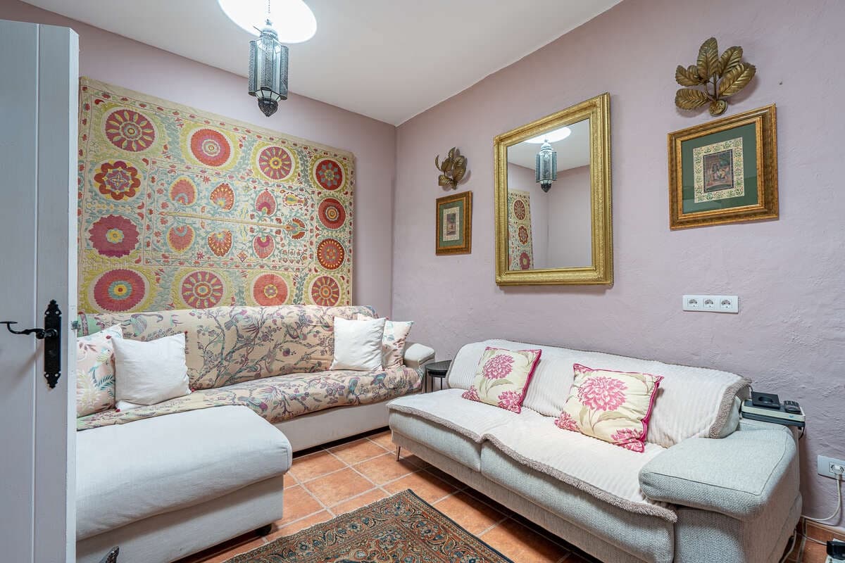 5 bedroom Villa for sale in Masdache with garage - € 685,000 (Ref: 10174847)