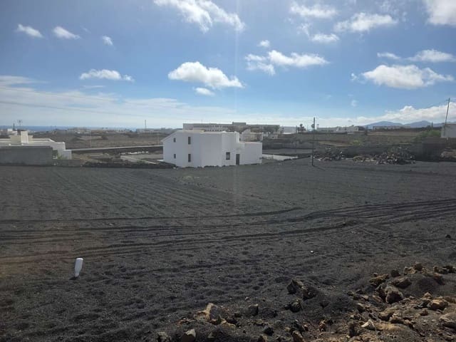 Area Edificabile in vendita in Tías - 225.000 € (Rif: 10182376)