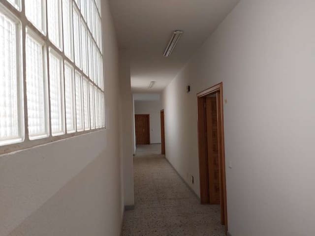 Erhverv til salg i Arrecife - € 1.400.000 (Ref: 7858623)