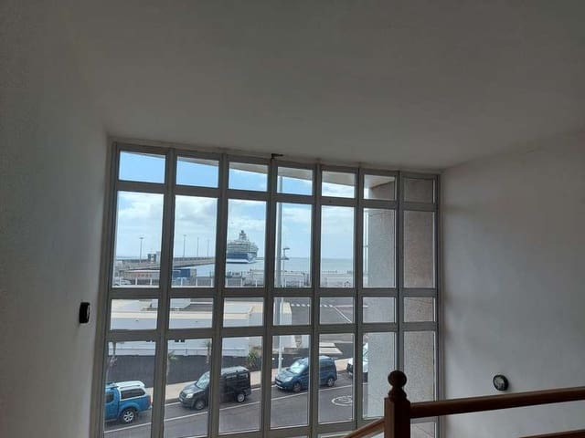 Erhverv til salg i Arrecife - € 1.400.000 (Ref: 7858623)