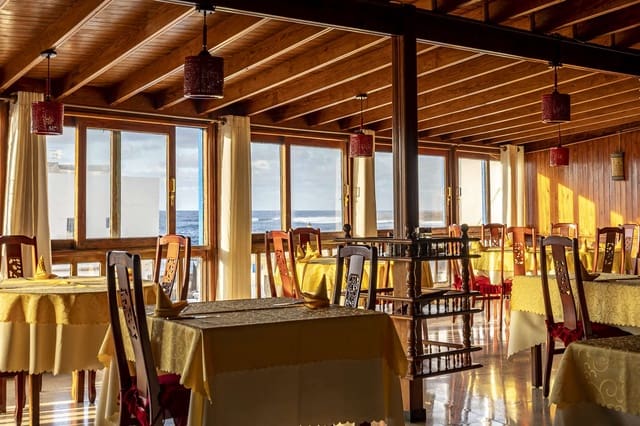 8 soveværelse Finca/Landehus til salg i La Santa, Tinajo - € 740.000 (Ref: 7861449)