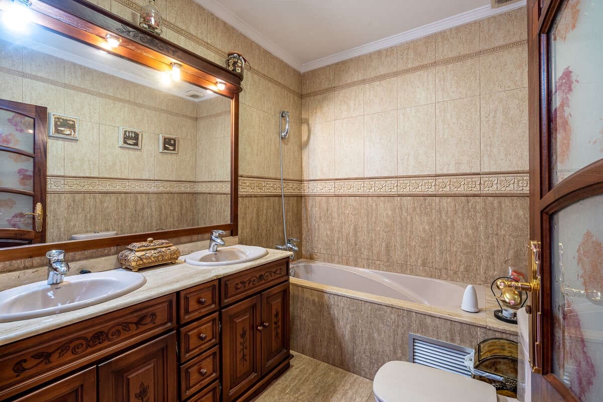 3 sypialnia Willa na sprzedaż w Tias z basenem garażem - 840 000 € (Ref: 8151783)