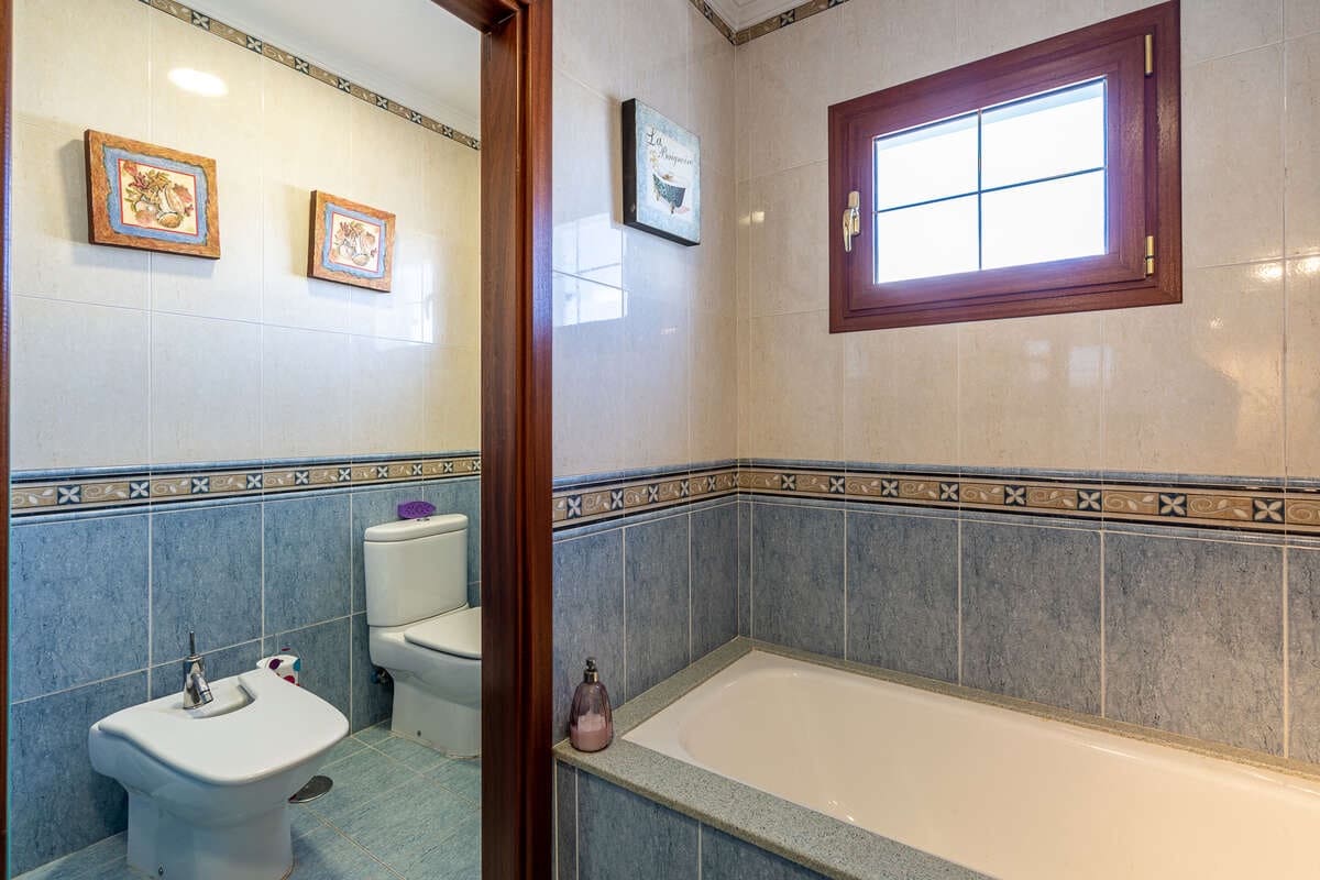 3 sypialnia Willa na sprzedaż w Tias z basenem garażem - 840 000 € (Ref: 8151783)