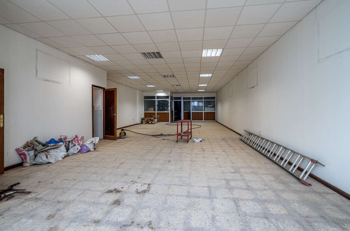 Commercial for sale in Arrecife - € 310,000 (Ref: 8494747)
