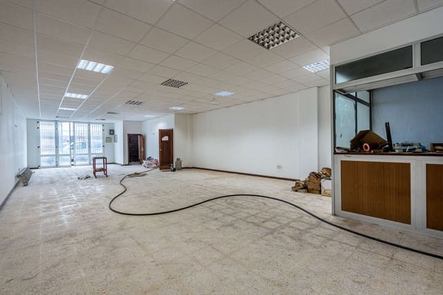 Local Comercial en Arrecife en venta - 330.000 € (Ref: 8494747)