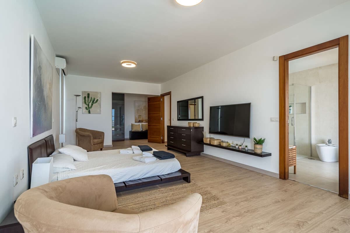 5 soveværelse Villa til salg i Montana Roja med swimmingpool garage - € 990.000 (Ref: 8616024)