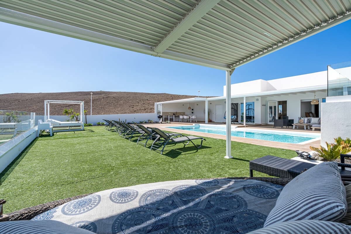 5 soveværelse Villa til salg i Montana Roja med swimmingpool garage - € 990.000 (Ref: 8616024)