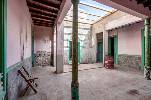 6 slaapkamer Finca/Landhuis te koop in Arrecife - € 355.000 (Ref: 8704367)