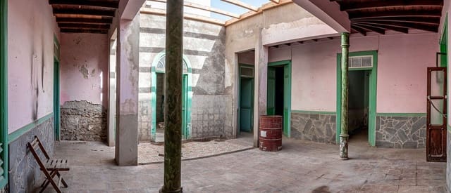 6 slaapkamer Finca/Landhuis te koop in Arrecife - € 355.000 (Ref: 8704367)