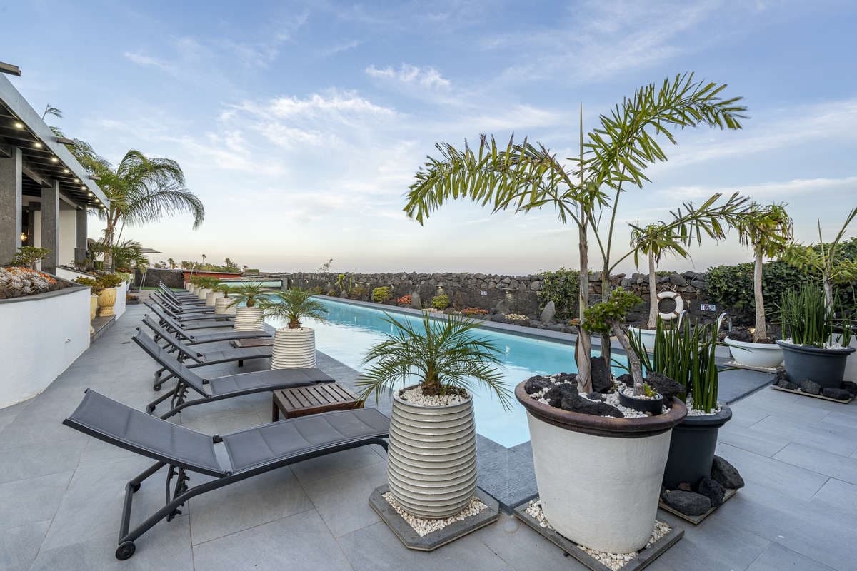 12 soveværelse Villa til salg i Macher med swimmingpool - € 2.500.000 (Ref: 8759469)