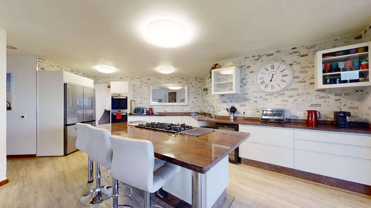 12 soveværelse Villa til salg i Macher med swimmingpool - € 2.500.000 (Ref: 8759469)