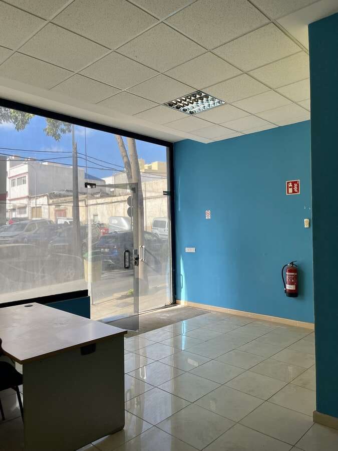 Erhverv til leje i Arrecife - € 850 (Ref: 8791662)