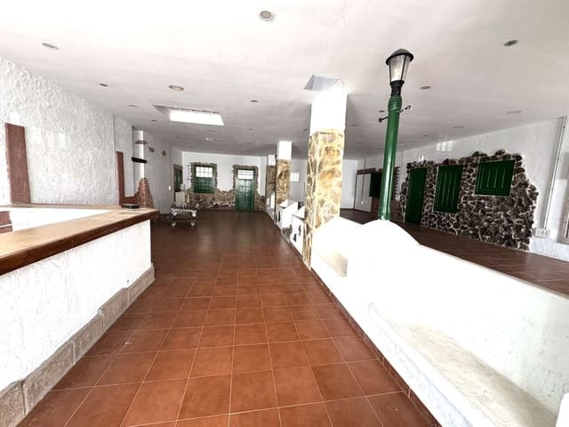 Komercyjne do wynajęcia w Costa Teguise, Teguise - 1 500 € (Ref: 8812021)