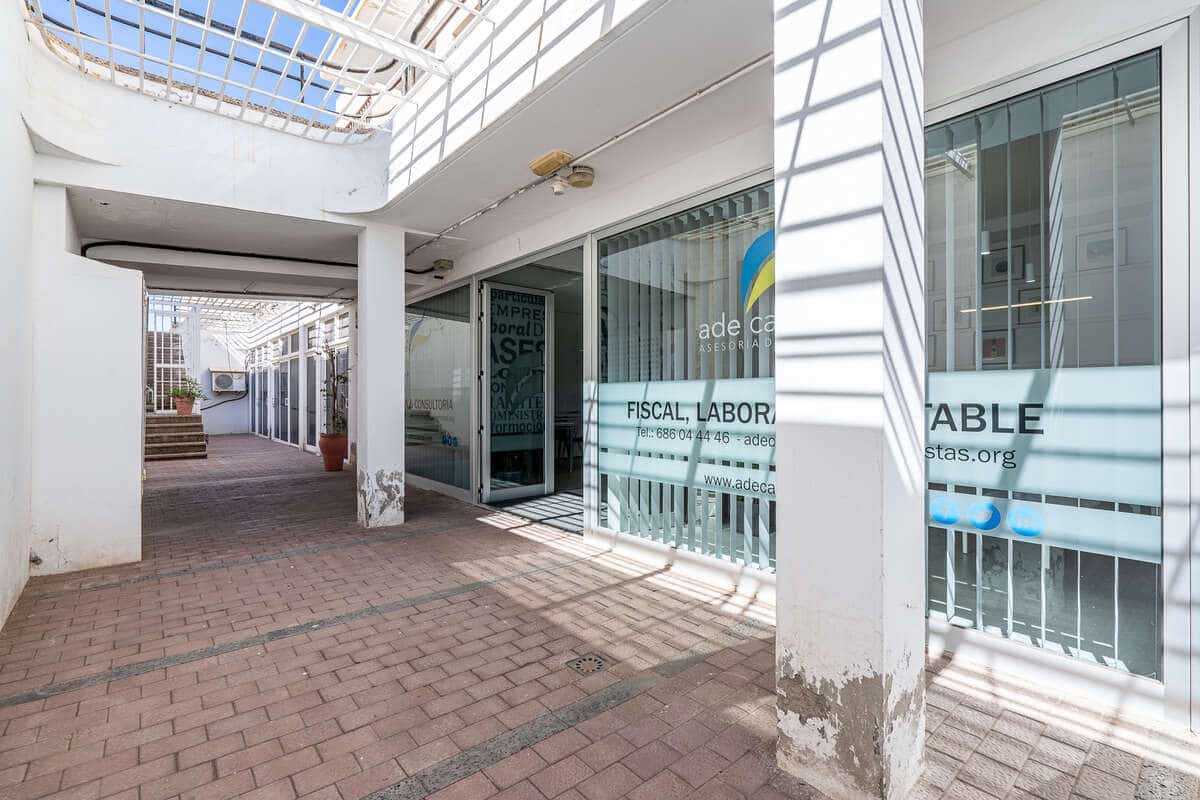 Erhverv til salg i Arrecife - € 84.000 (Ref: 8830613)