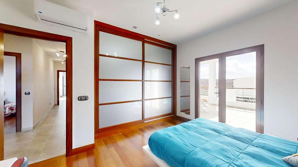 4 soveværelse Villa til salg i Las Brenas med swimmingpool garage - € 1.472.500 (Ref: 8836100)