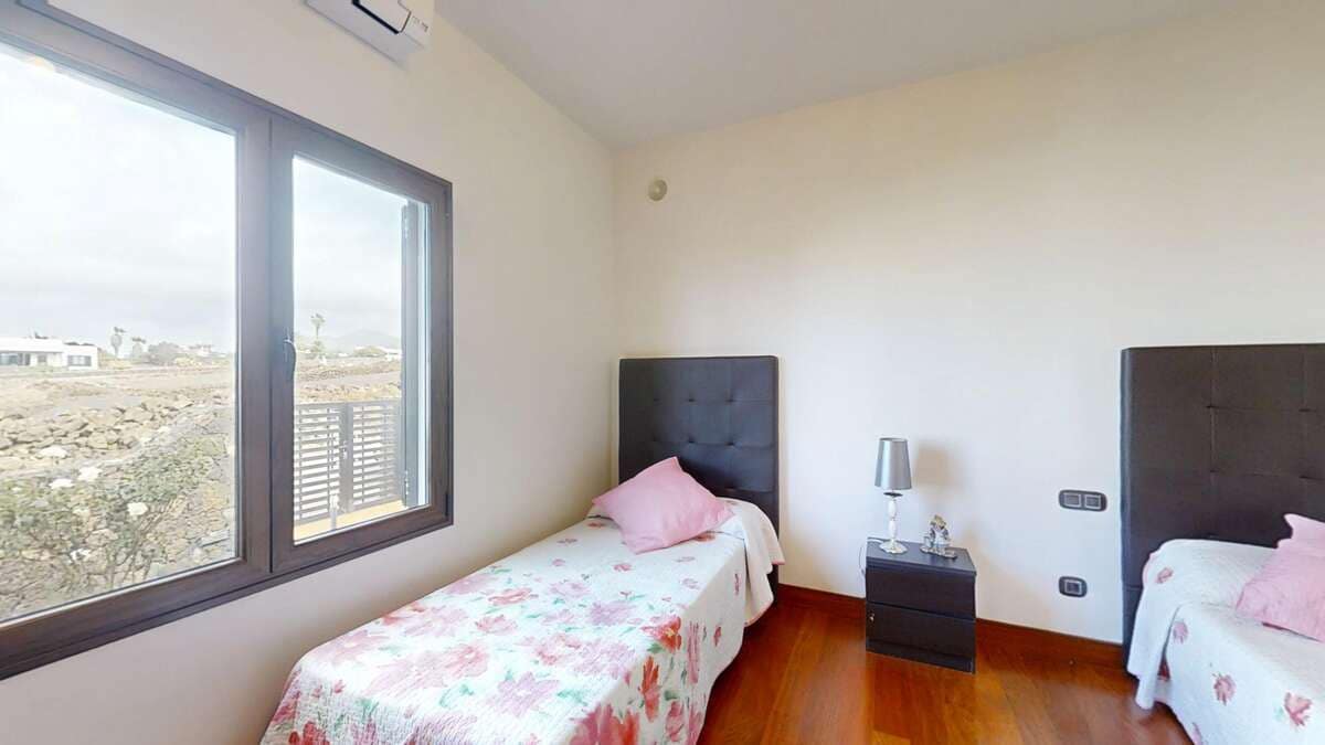 4 soveværelse Villa til salg i Las Brenas med swimmingpool garage - € 1.472.500 (Ref: 8836100)