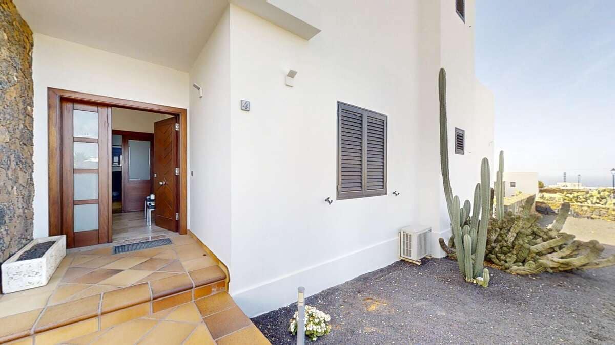 4 soveværelse Villa til salg i Las Brenas med swimmingpool garage - € 1.472.500 (Ref: 8836100)