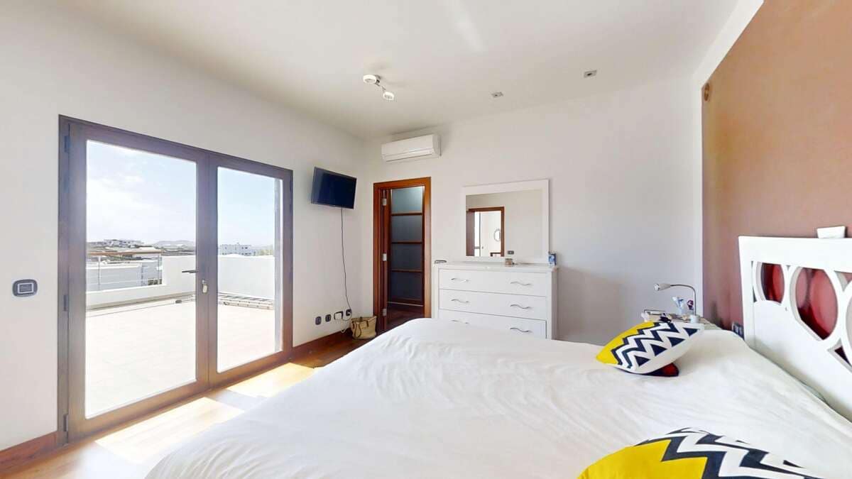 4 soveværelse Villa til salg i Las Brenas med swimmingpool garage - € 1.472.500 (Ref: 8836100)