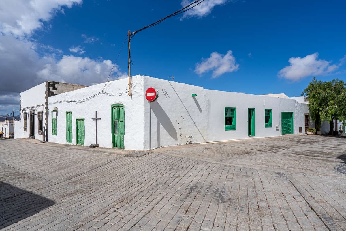 6 soveværelse Finca/Landehus til salg i Teguise med garage - € 305.000 (Ref: 8860246)