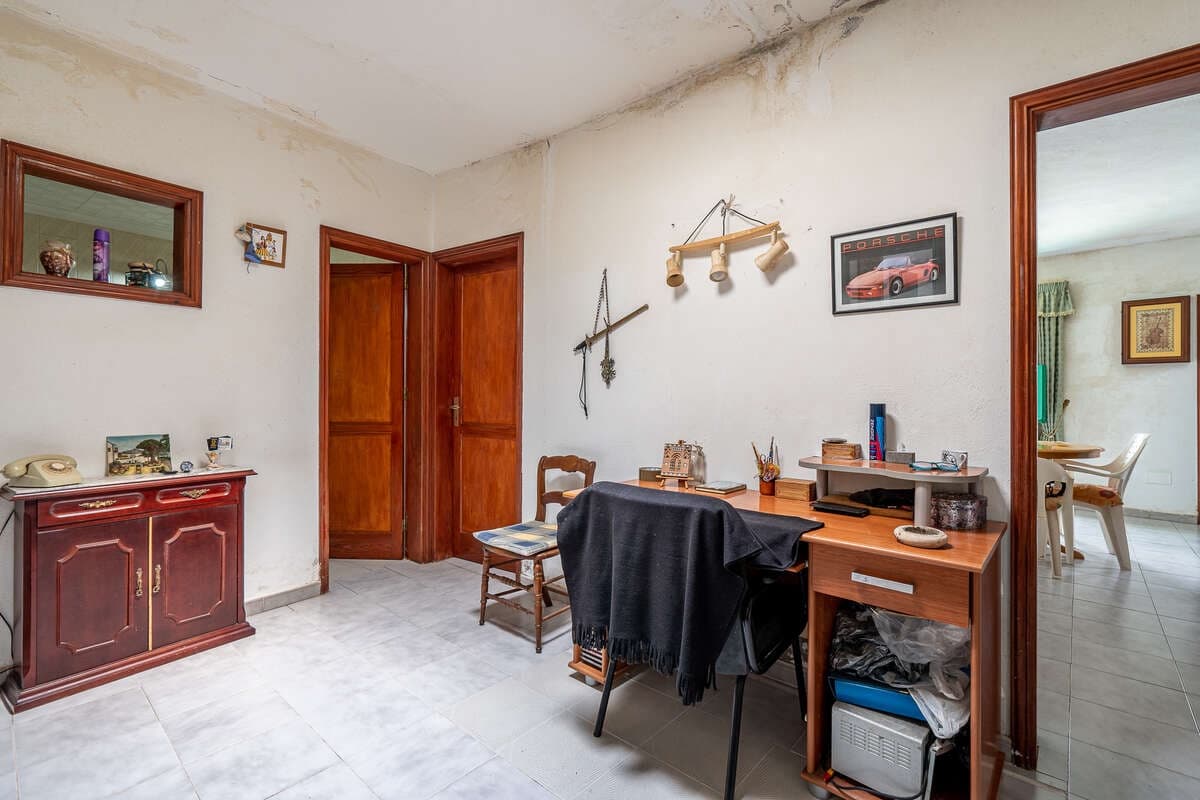 6 soveværelse Finca/Landehus til salg i Teguise med garage - € 305.000 (Ref: 8860246)