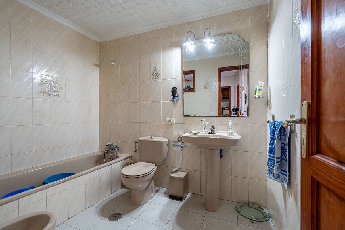 6 soveværelse Finca/Landehus til salg i Teguise med garage - € 305.000 (Ref: 8860246)