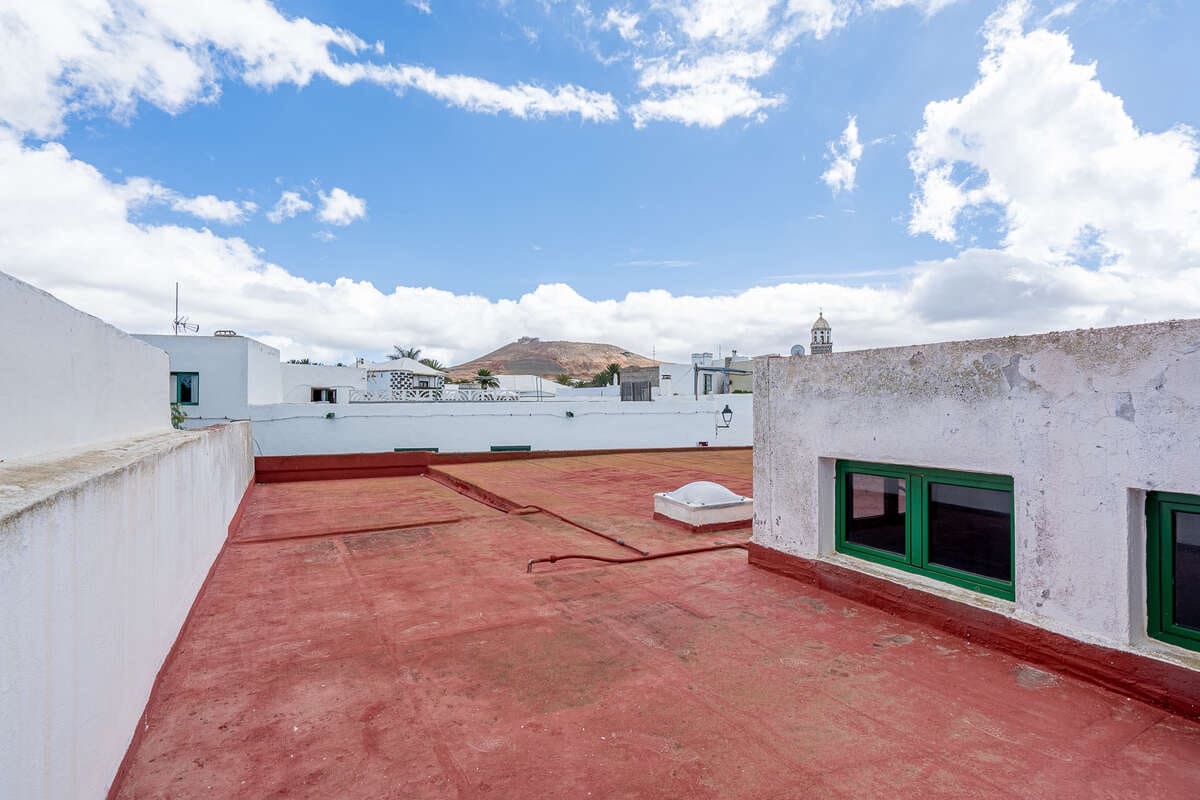 6 soveværelse Finca/Landehus til salg i Teguise med garage - € 305.000 (Ref: 8860246)