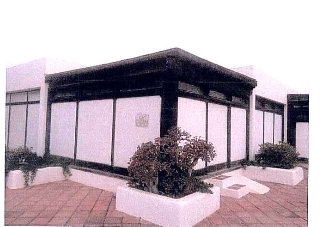 Commercieel te huur in Costa Teguise, Teguise - € 4.000 (Ref: 9002650)