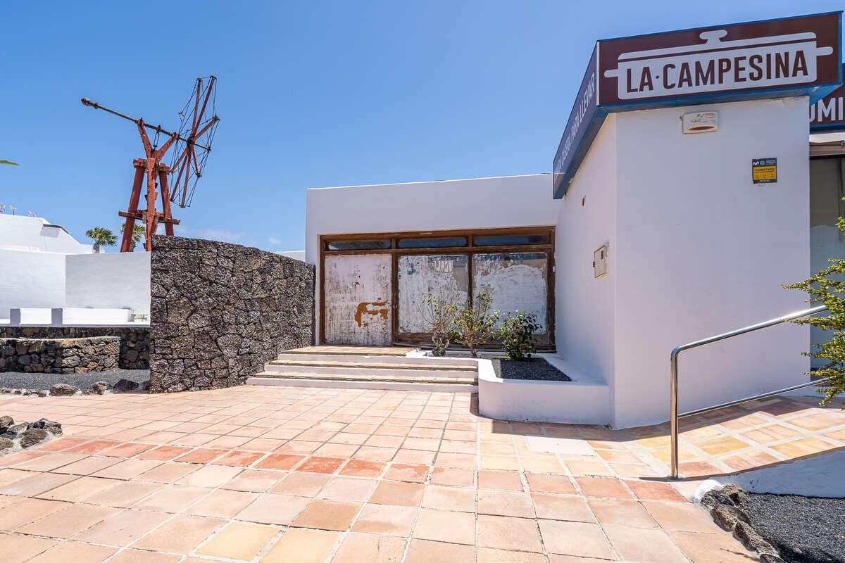 Komercyjne do wynajęcia w Costa Teguise - 4 000 € (Ref: 9002650)