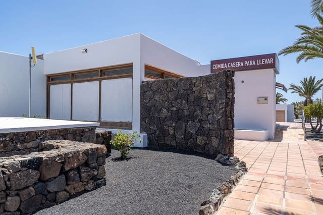 Commercieel te huur in Costa Teguise, Teguise - € 4.000 (Ref: 9002650)